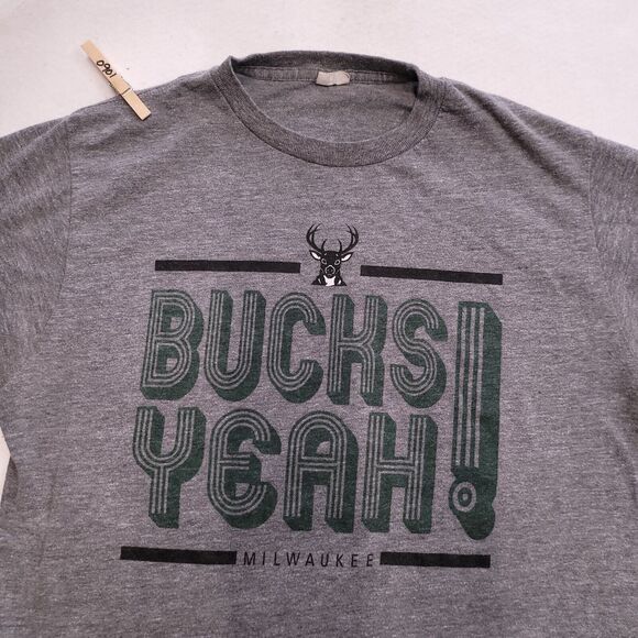 Bay Island Other - Bay Island Milwaukee Bucks Graphic Casual T-Shirt Mens Size L Gray Green